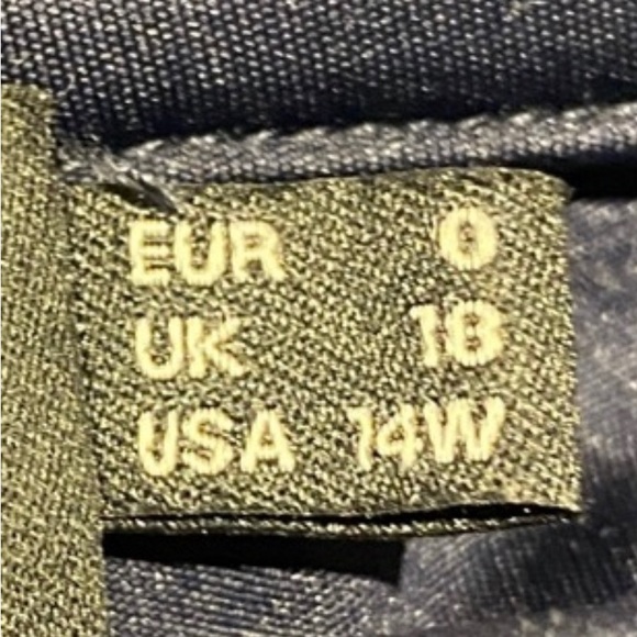 Yesta Navy Blue with hoodie pullover - Picture 10 of 10